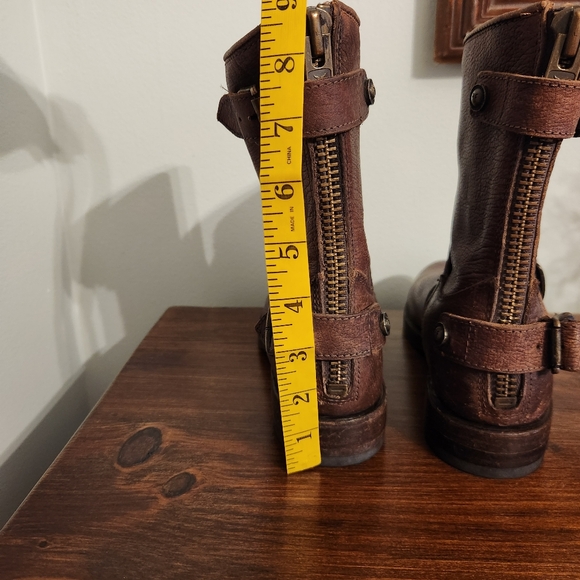 NWTB Frye Women's Veronica Short Distressed Boots Size 6 - Picture 14 of 17